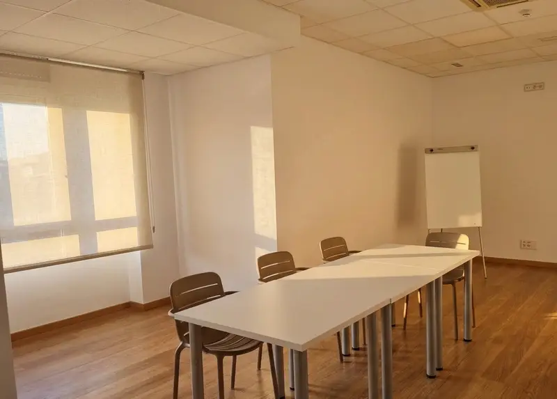 Sala de terapia ocupacional de Centro de Día Pozo Cañada, en Pozo Cañada