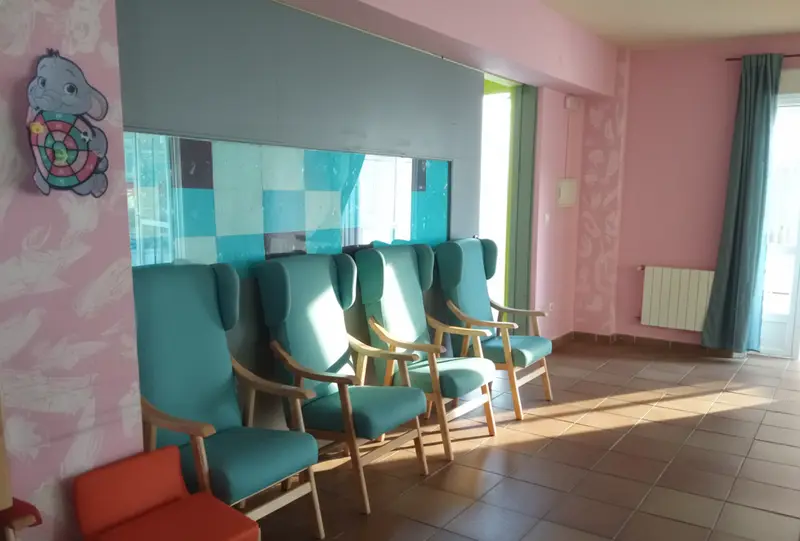 Sala de estar de Residencia de Mayores y Centro de Día de Aceituna, en Aceituna