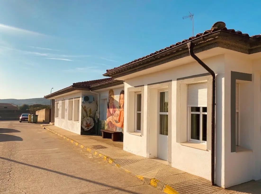 Fachada de Residencia de Mayores Casillas de Coria, en Casillas de Coria