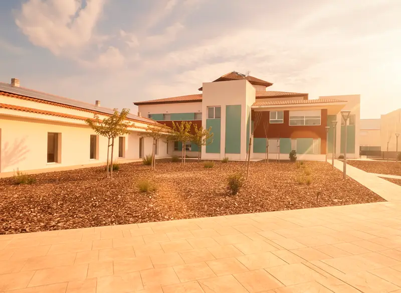 Garden of Cuna del Mayo Care Home and Day Centre, in Pedro Muñoz