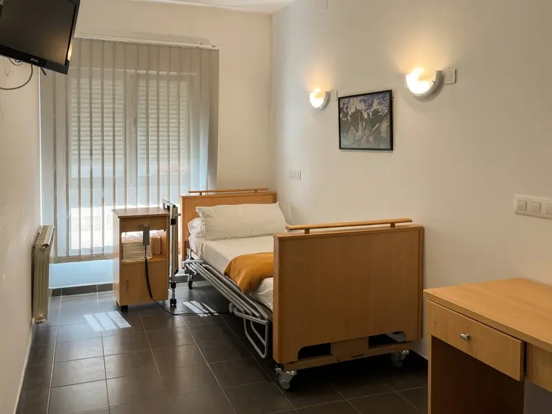 Habitación de Residencia de Mayores y Centro de Día Guijo de Granadilla, en Guijo de Granadilla