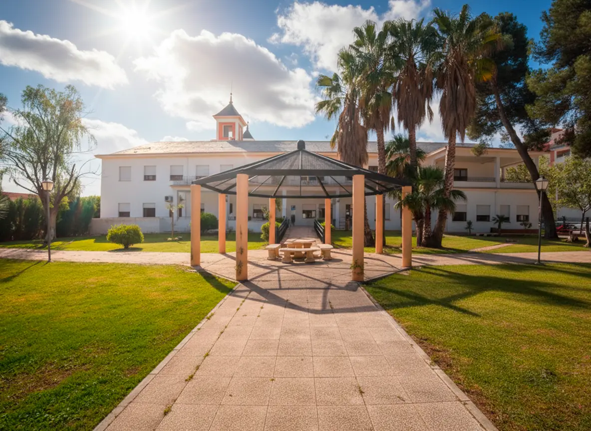 Fachada de Residencia de Mayores San José, en Almansa