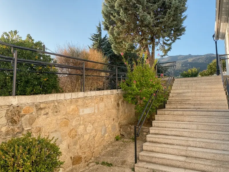 Garden of San Miguel Care Home, in San Martín de Trevejo