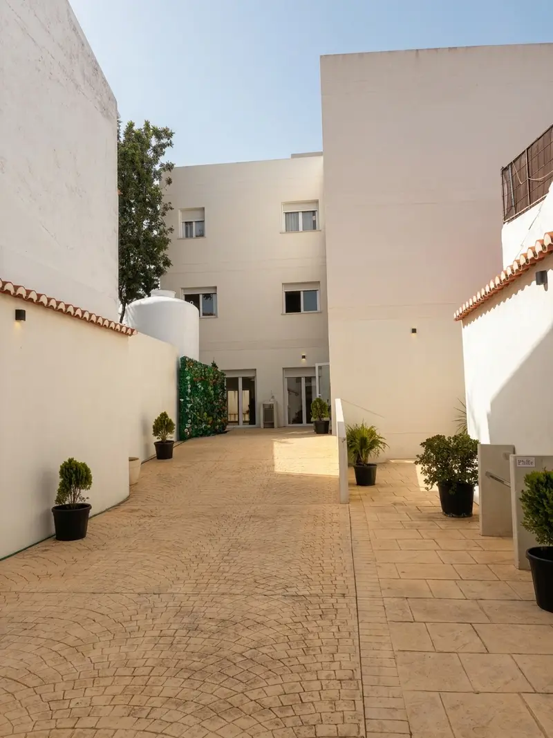 Patio of Villanueva del Fresno Care Home and Day Centre, in Villanueva del Fresno