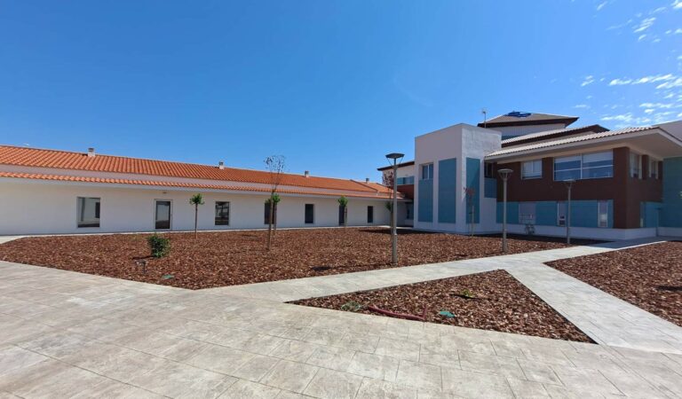 Residencia-Cuna-del-Mayo-Zona-Ajardinada-1-2-768x450